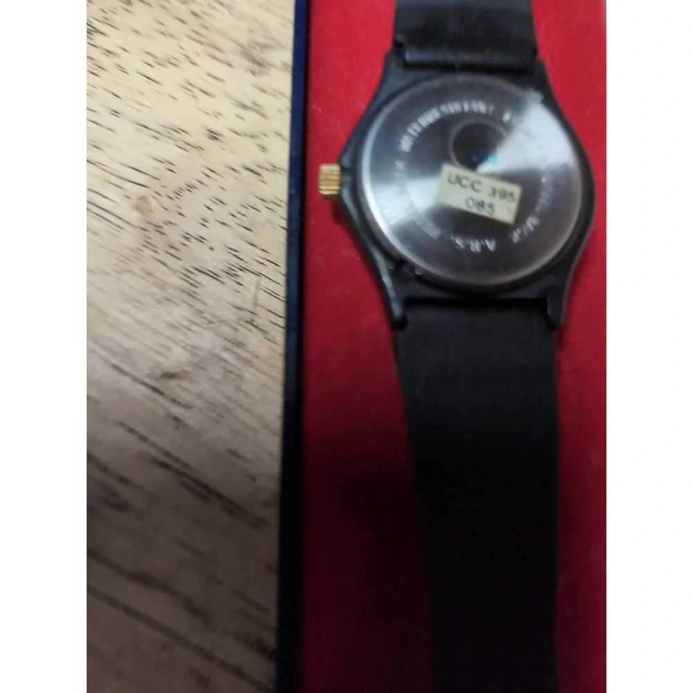 New York Giants Watch Bradley Quartz NFL Licensed Hard Case Needs‎ Battery.